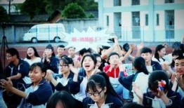 高中学校最新事件爆料视频,高中校园最新事件内幕曝光！